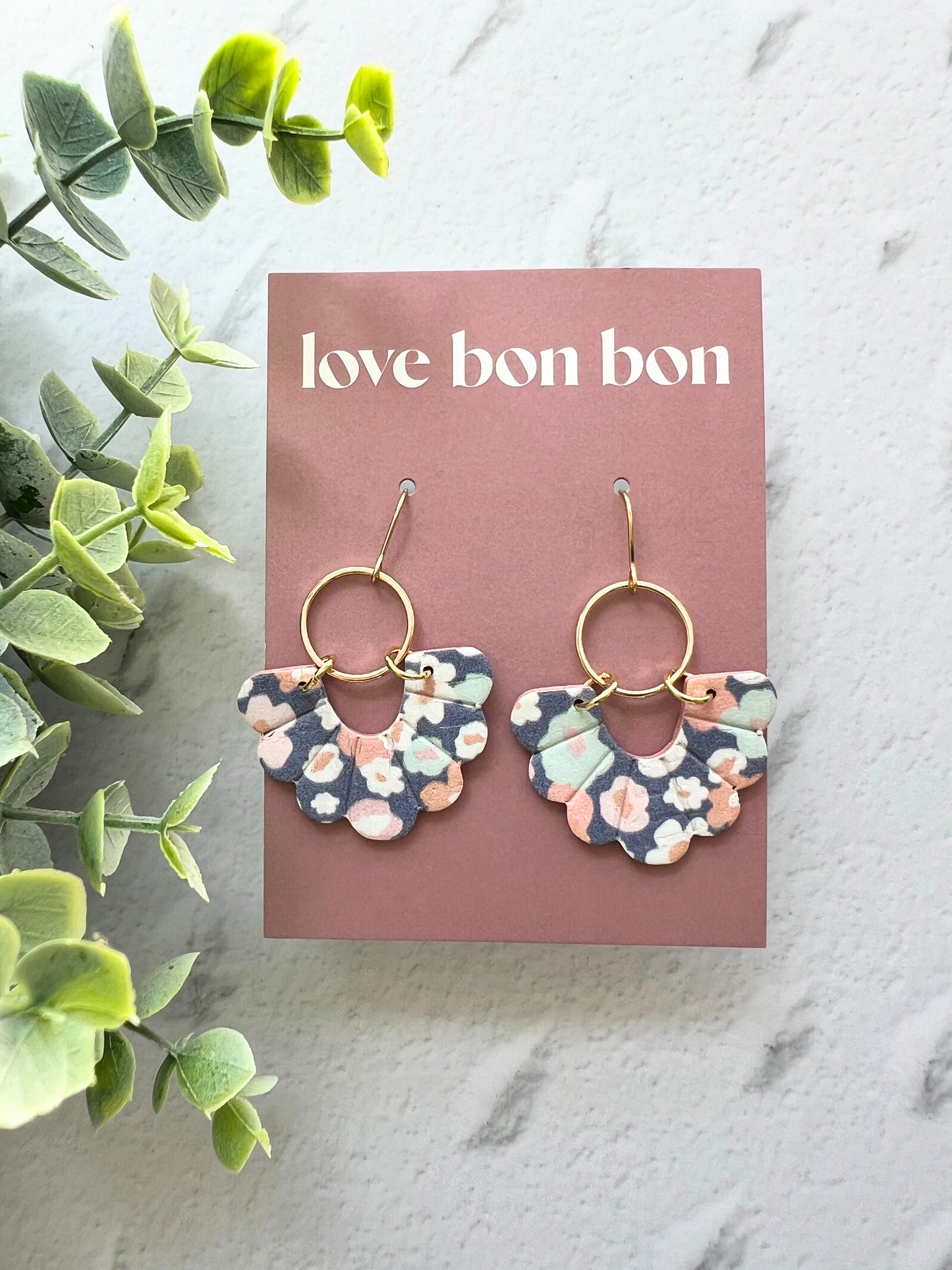 Birdie - Embossed Scallop Dangle Earring