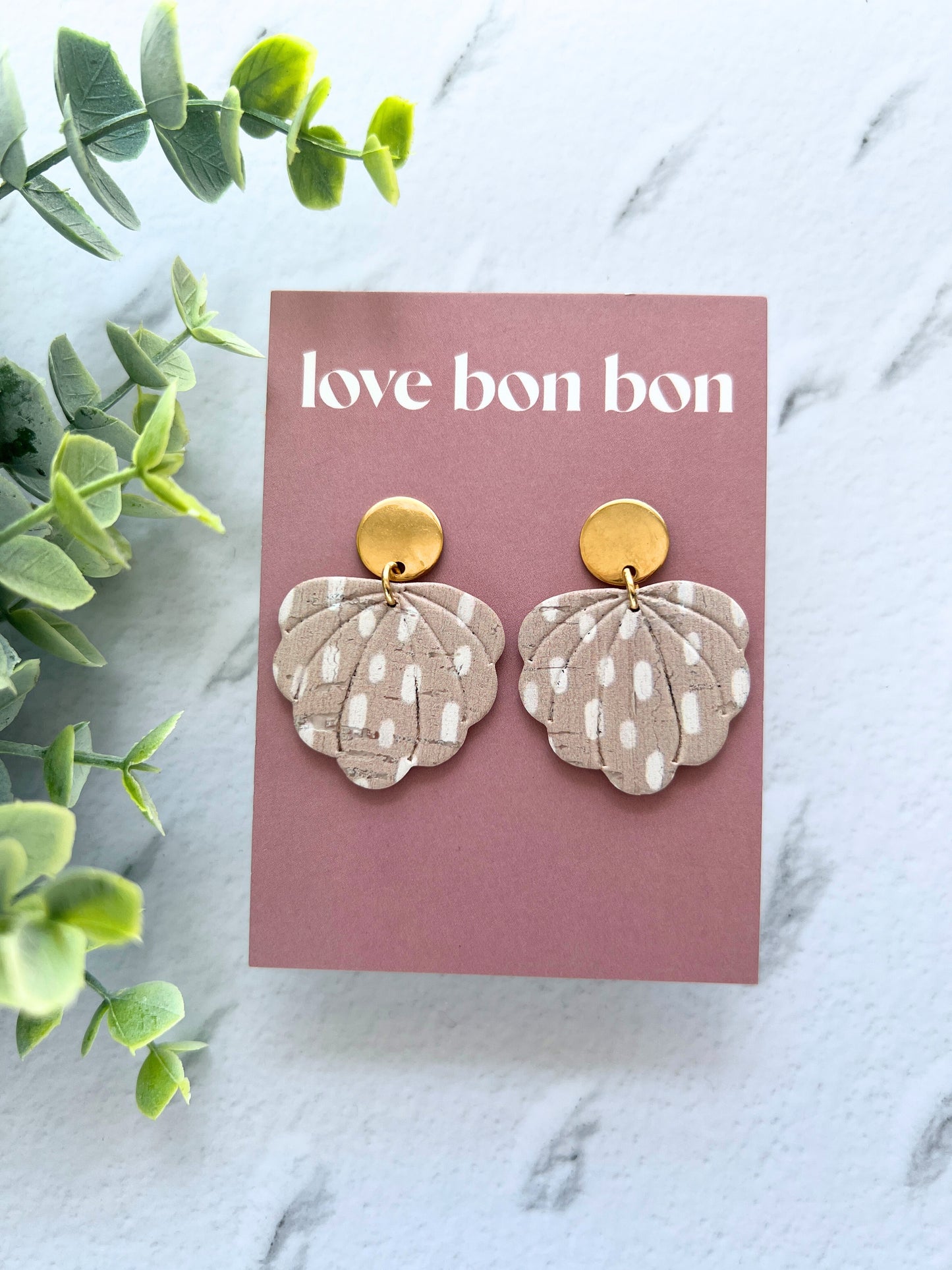 Juliet - Embossed Floral Scallop Dangle Earring
