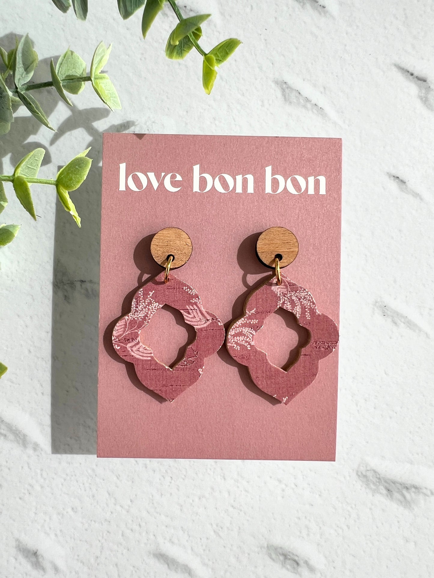 Noelle - Scallop Cut Out Diamond Dangle Earring