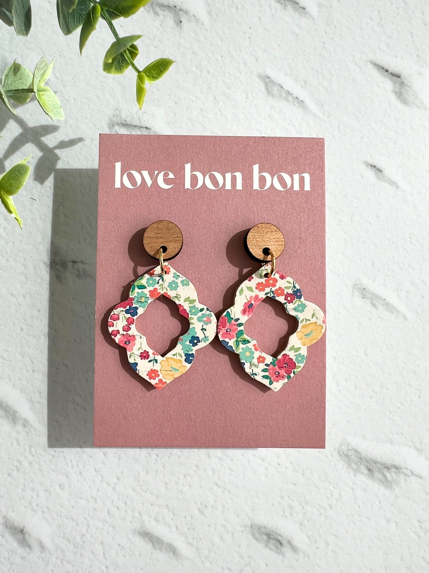Noelle - Scallop Cut Out Diamond Dangle Earring
