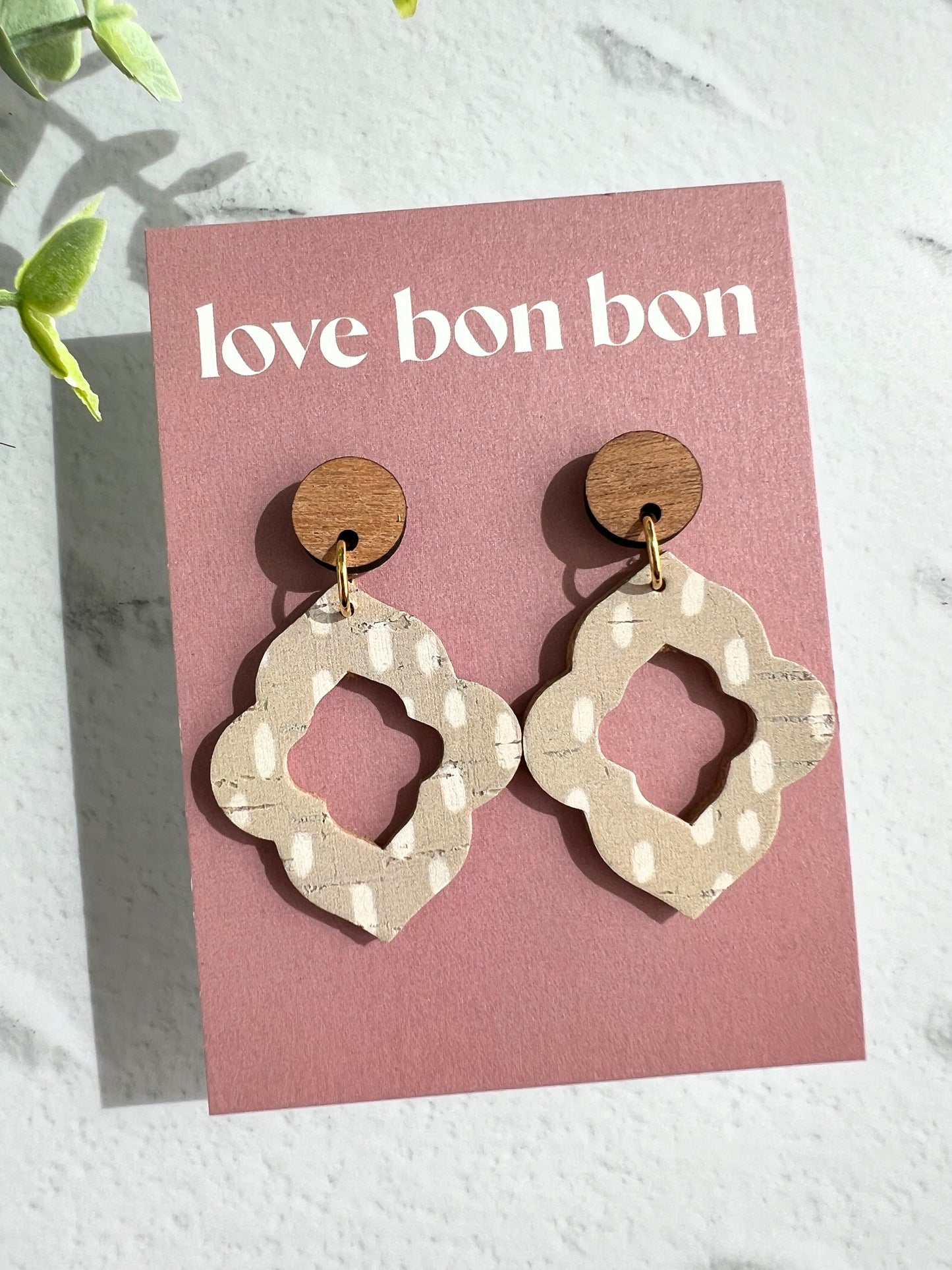 Noelle - Scallop Cut Out Diamond Dangle Earring