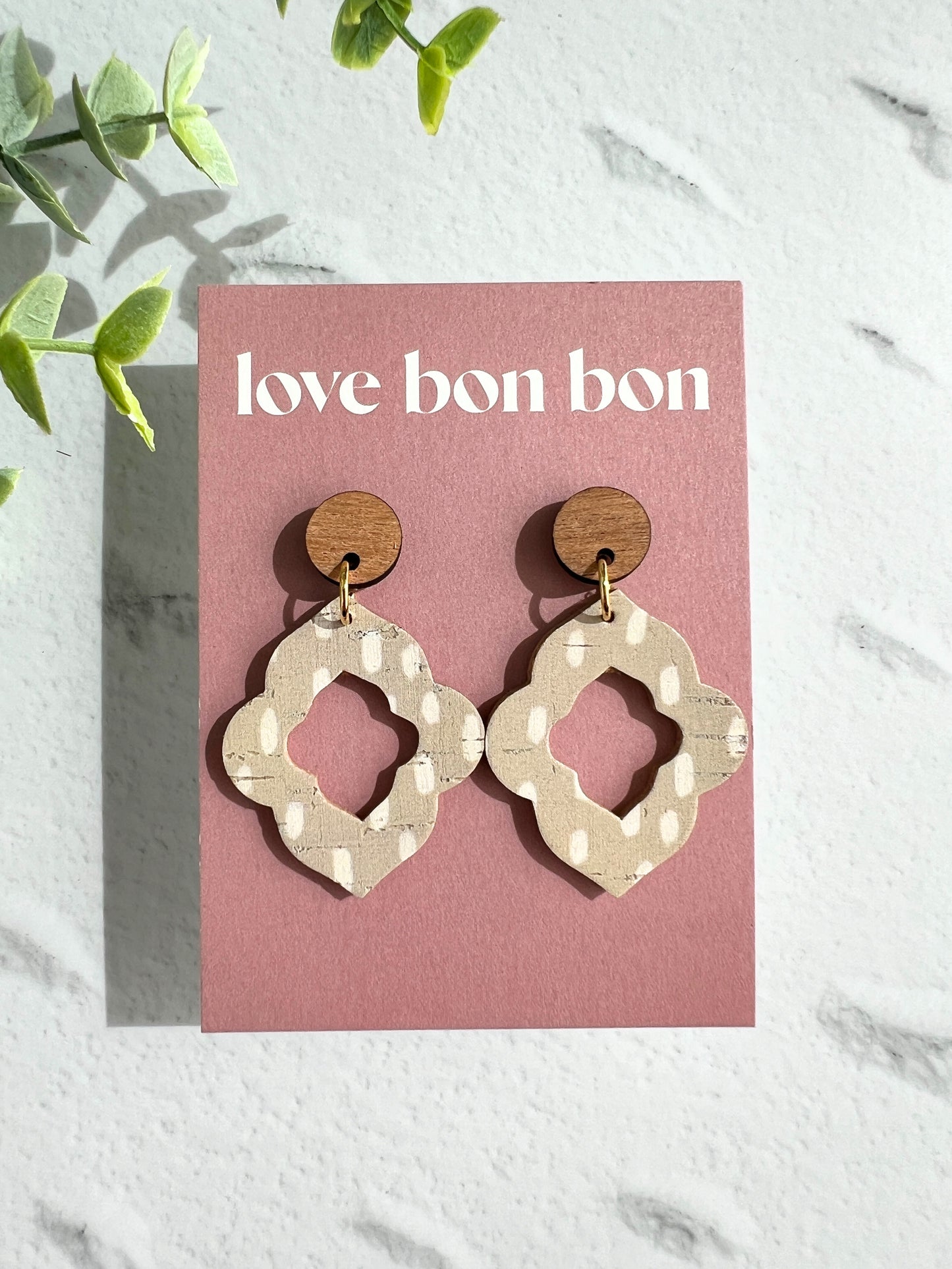 Noelle - Scallop Cut Out Diamond Dangle Earring