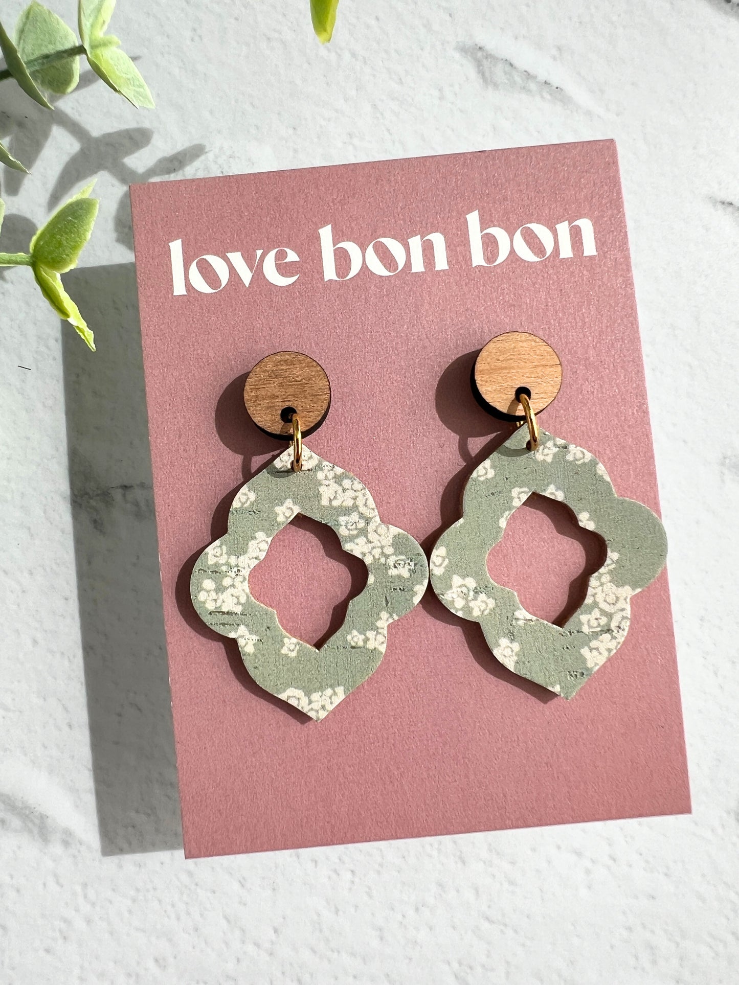 Noelle - Scallop Cut Out Diamond Dangle Earring