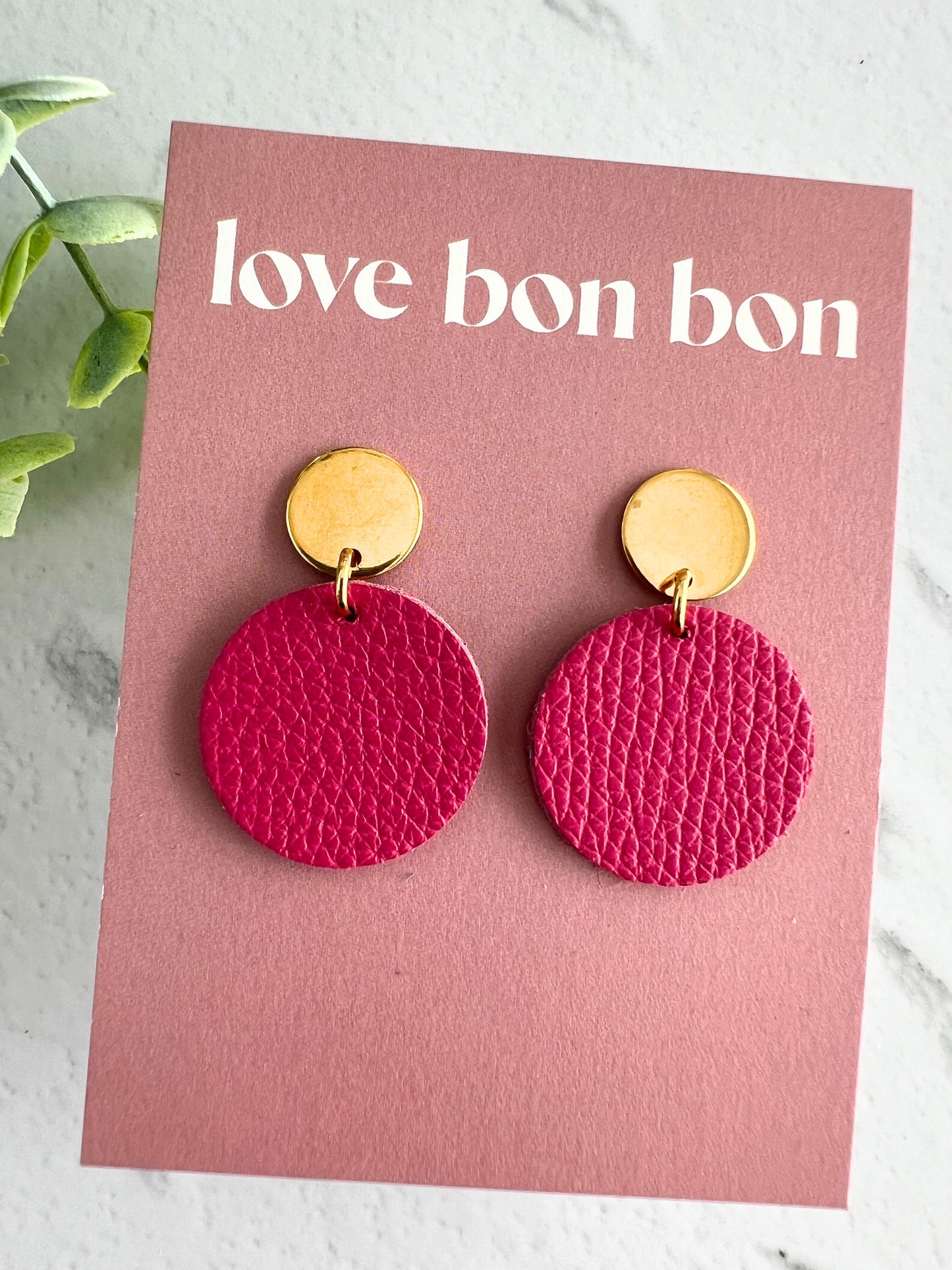 Quinn - Circle Dangle Earring - Magenta