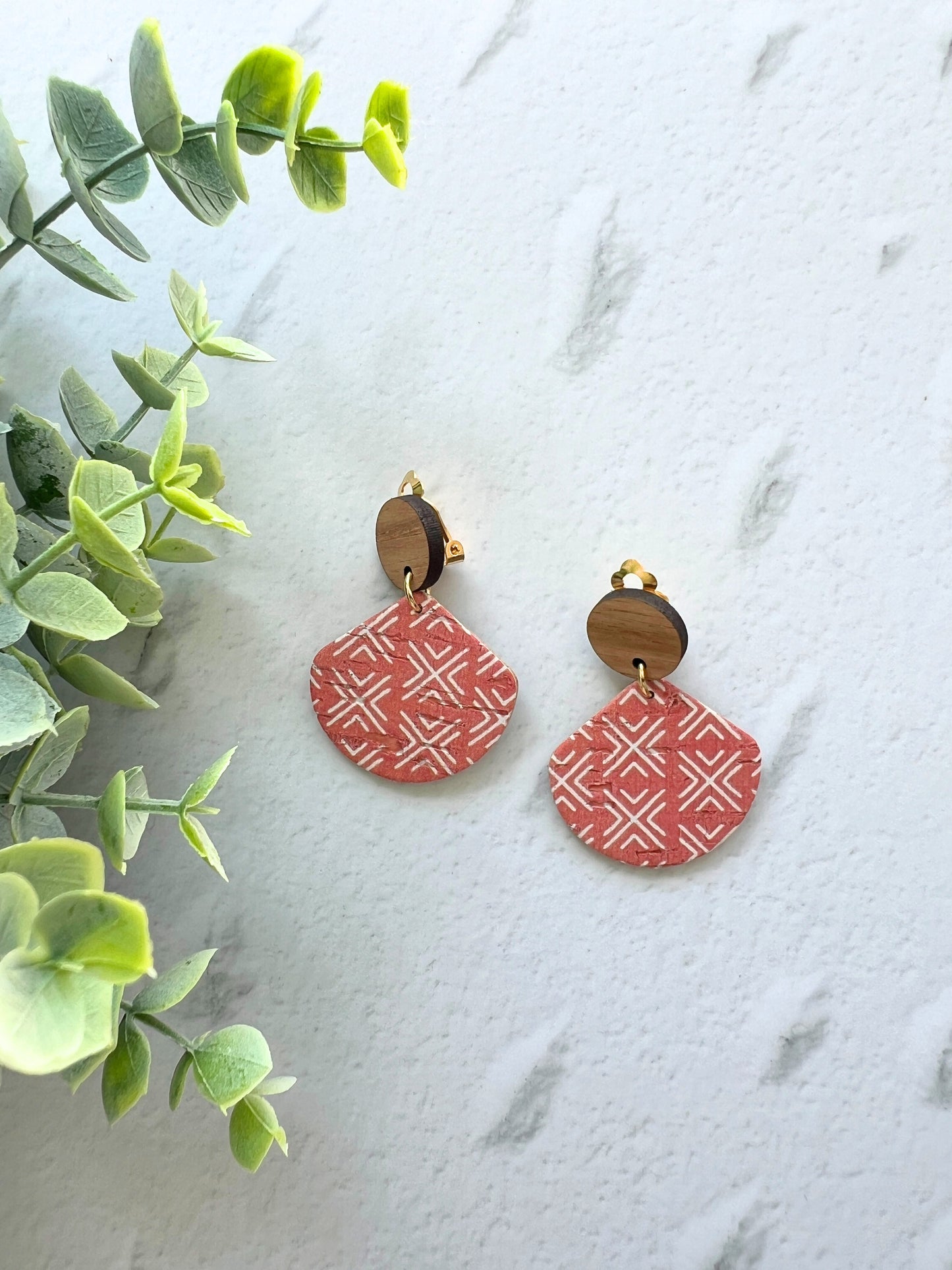 Thandie - Dangle Fan Clip On Earring