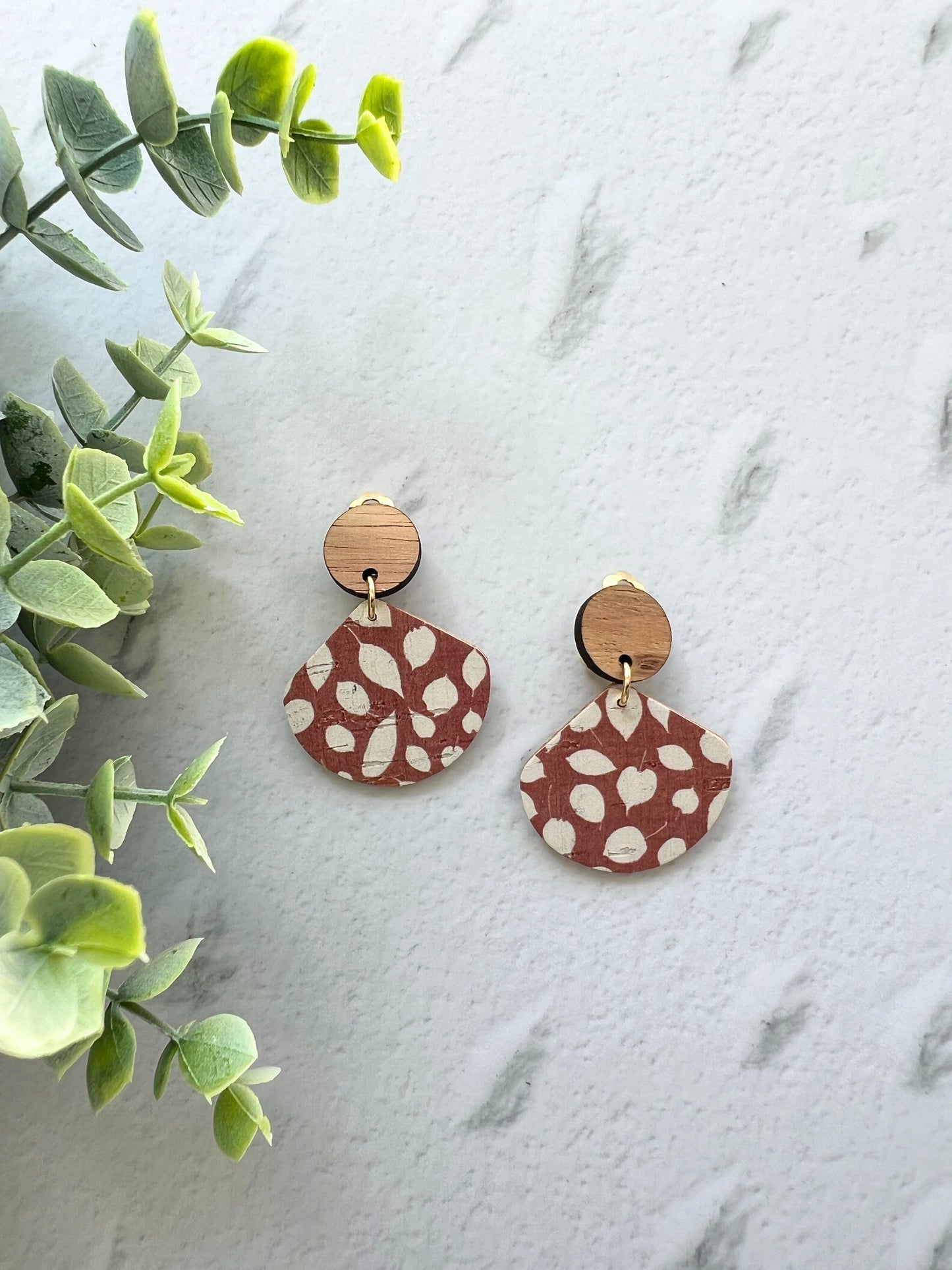 Thandie - Dangle Fan Clip On Earring