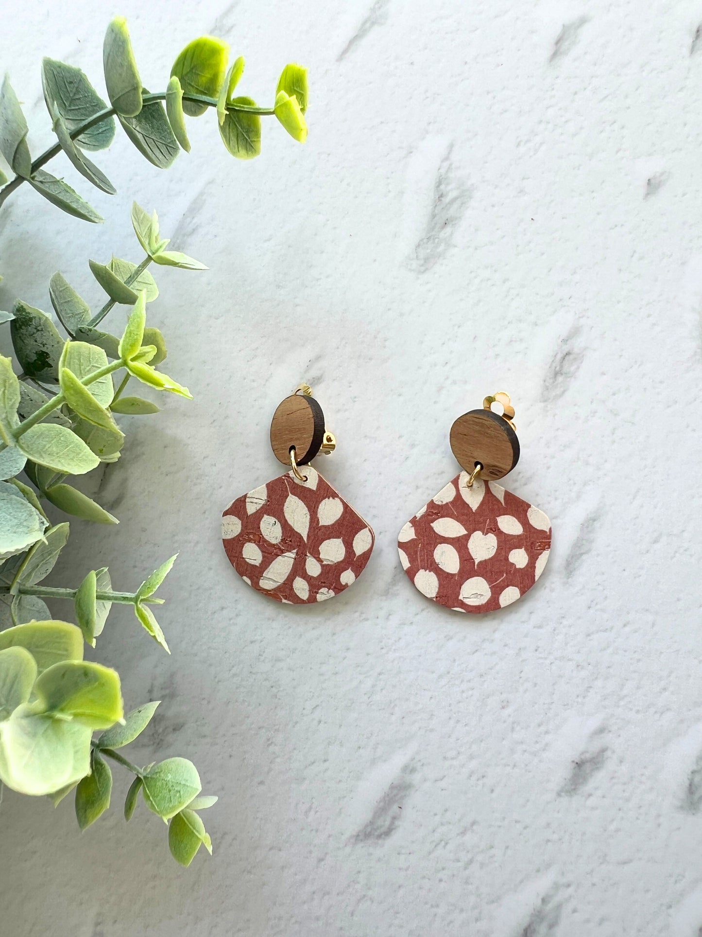 Thandie - Dangle Fan Clip On Earring