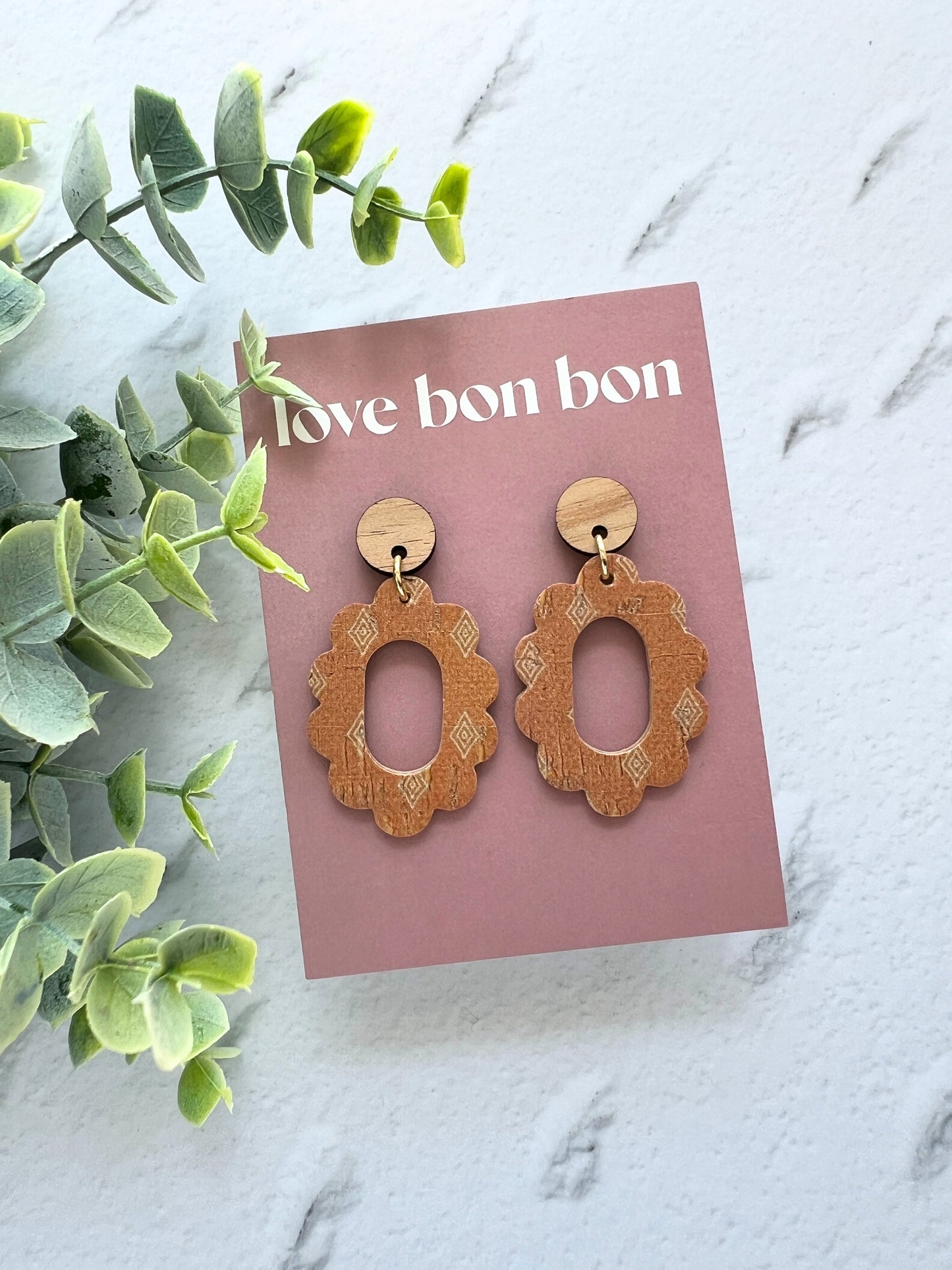 Thea - Oval Cut Out Scallop Dangle Earring
