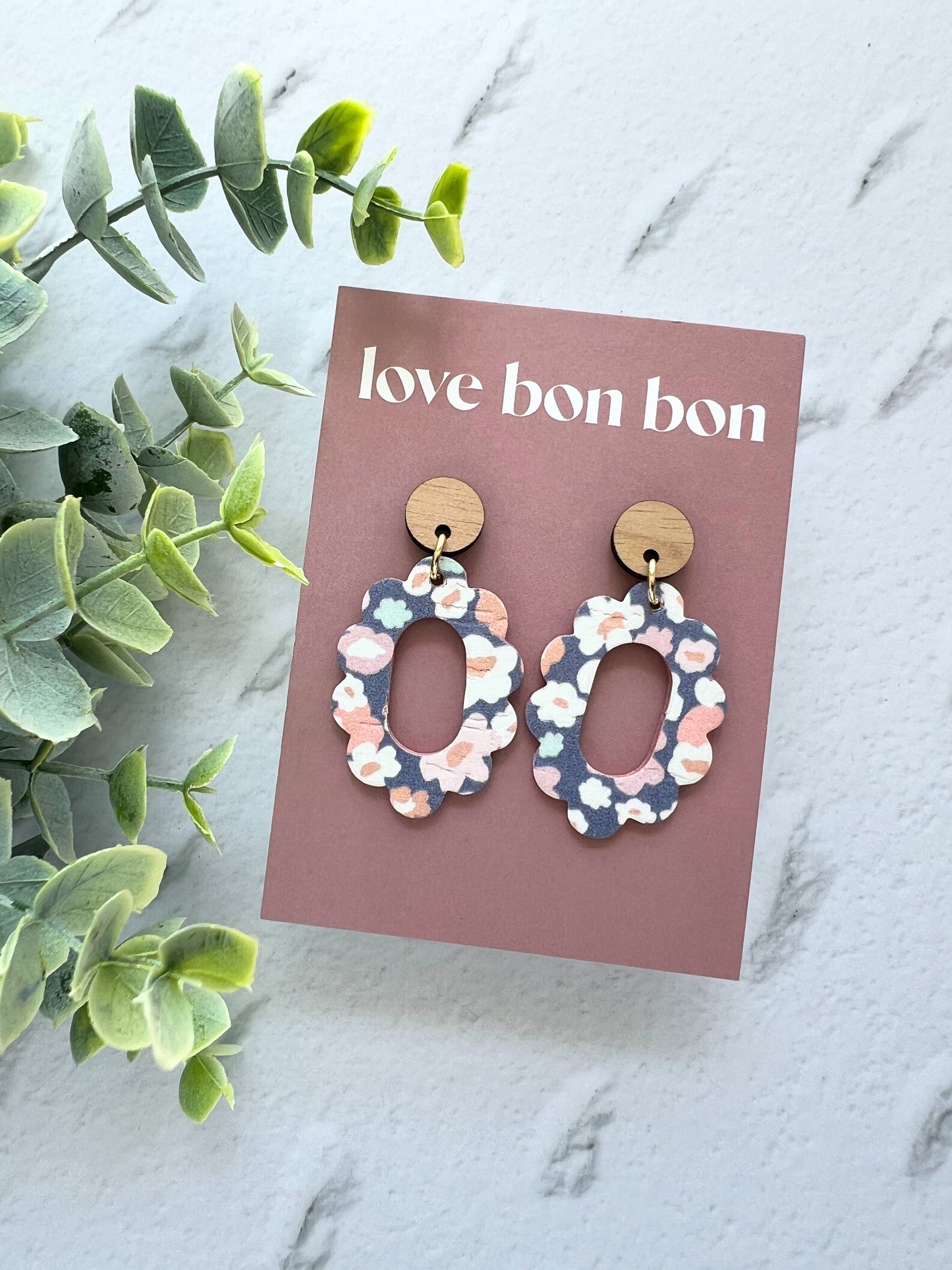 Thea - Oval Cut Out Scallop Dangle Earring