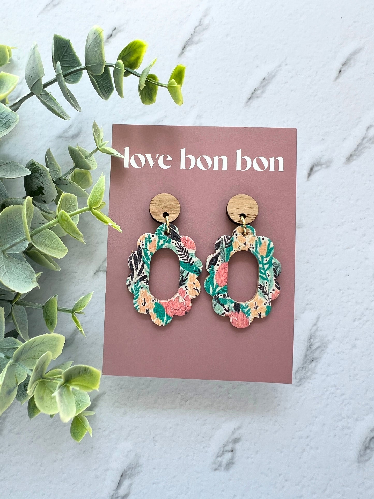Thea - Oval Cut Out Scallop Dangle Earring