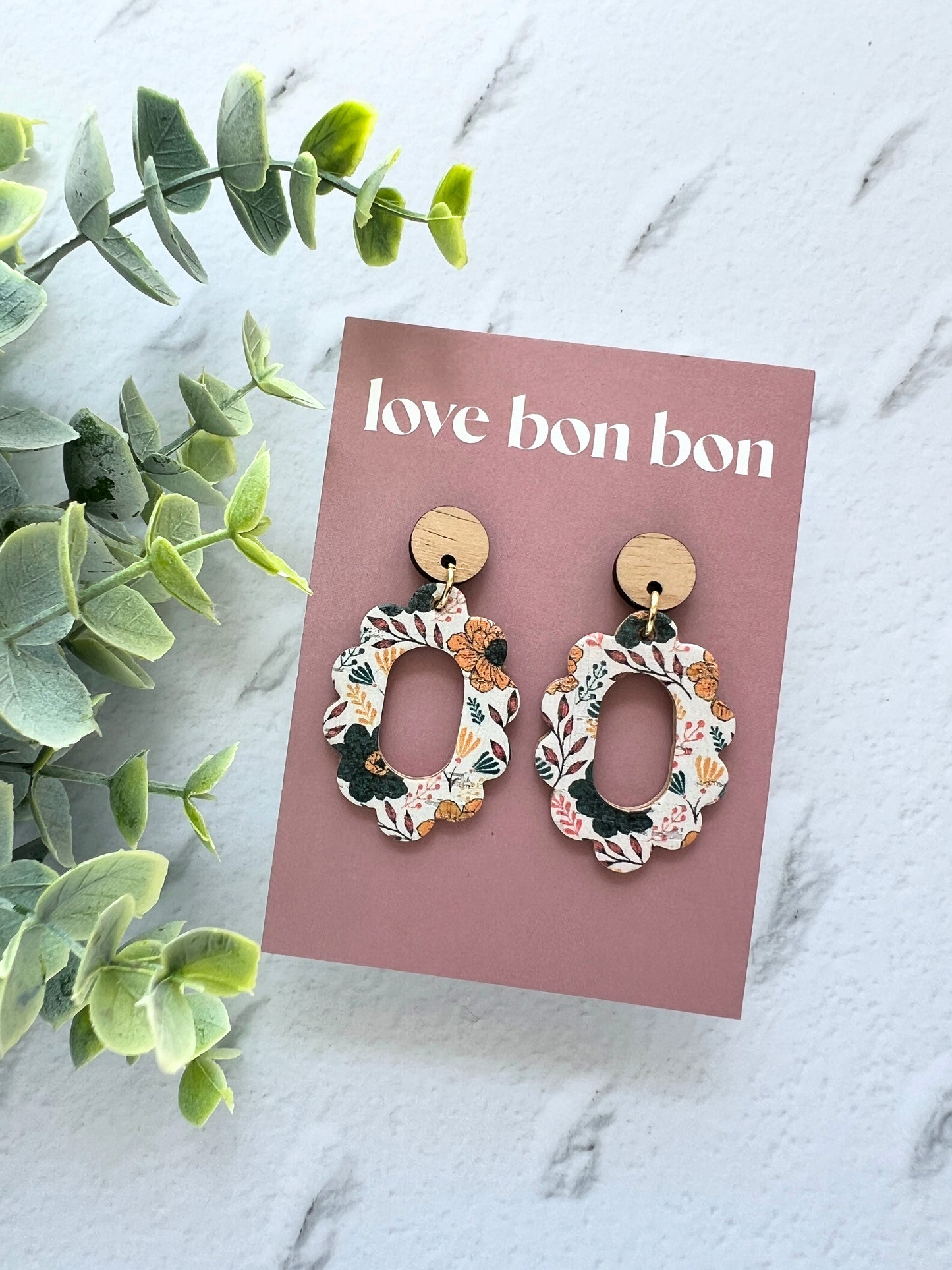 Thea - Oval Cut Out Scallop Dangle Earring