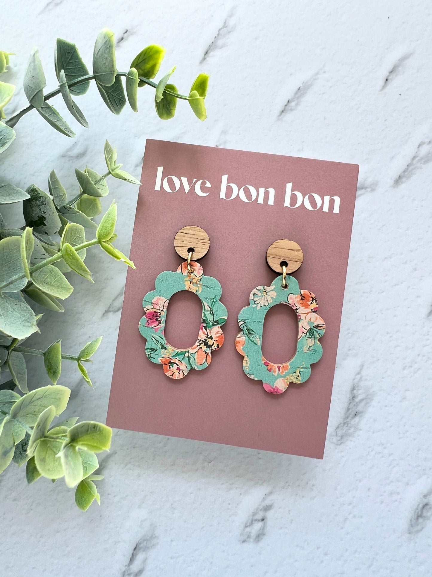 Thea - Oval Cut Out Scallop Dangle Earring