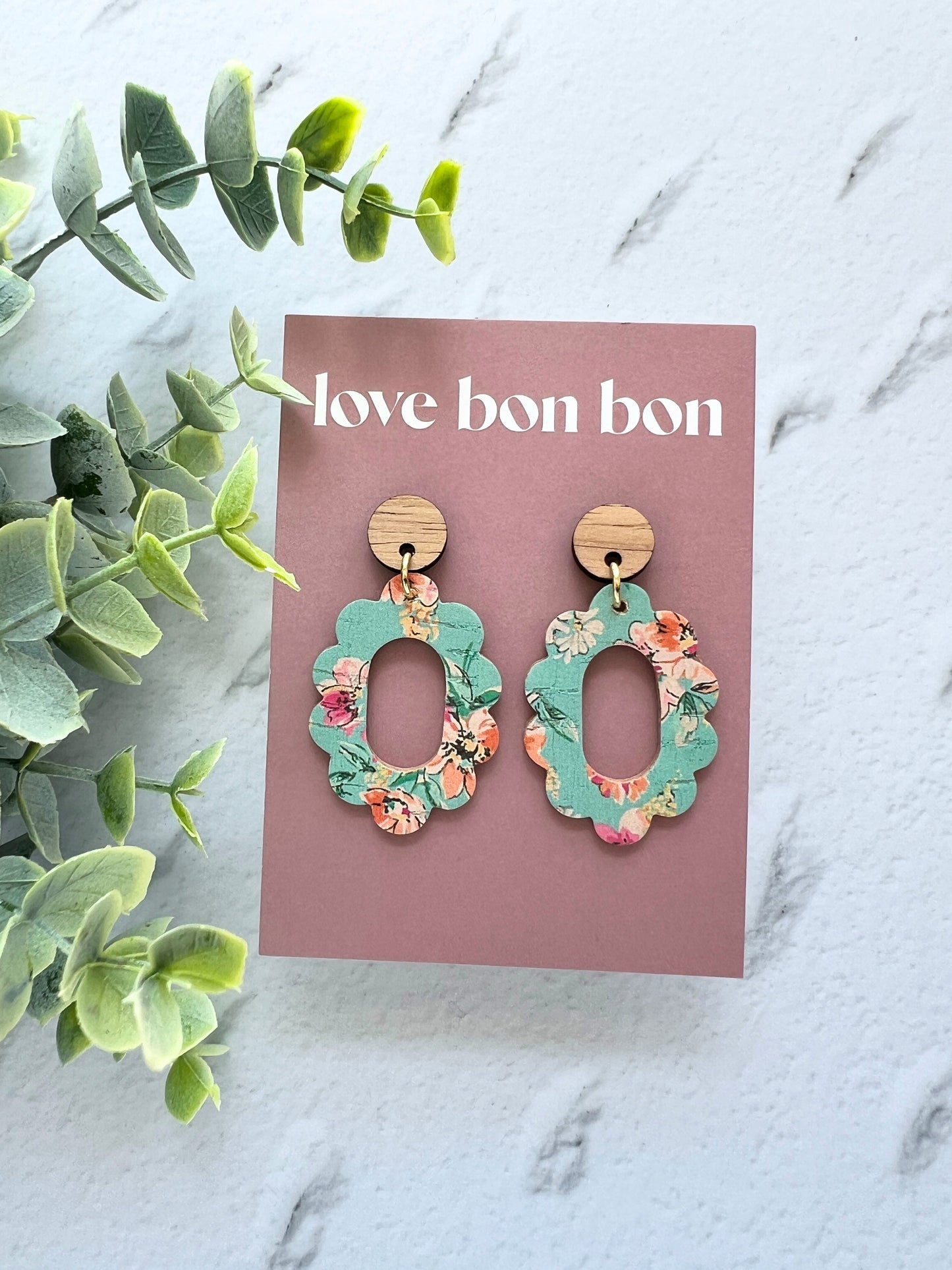 Thea - Oval Cut Out Scallop Dangle Earring
