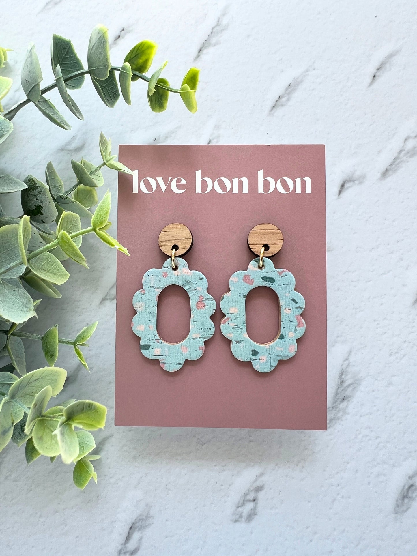 Thea - Oval Cut Out Scallop Dangle Earring