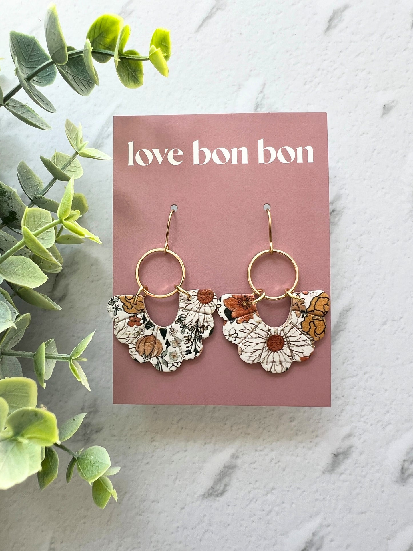 Birdie - Embossed Scallop Dangle Earring