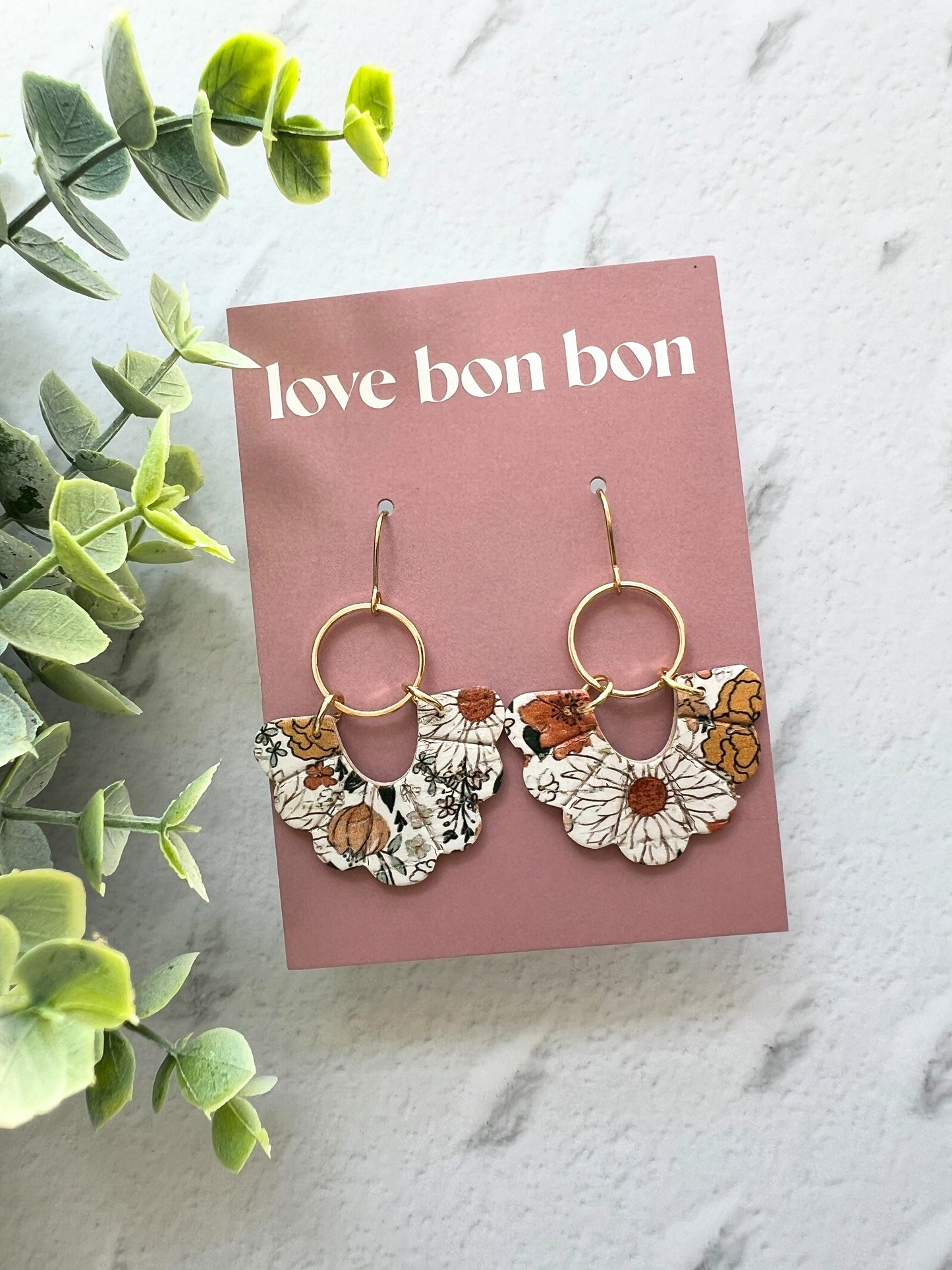 Birdie - Embossed Scallop Dangle Earring