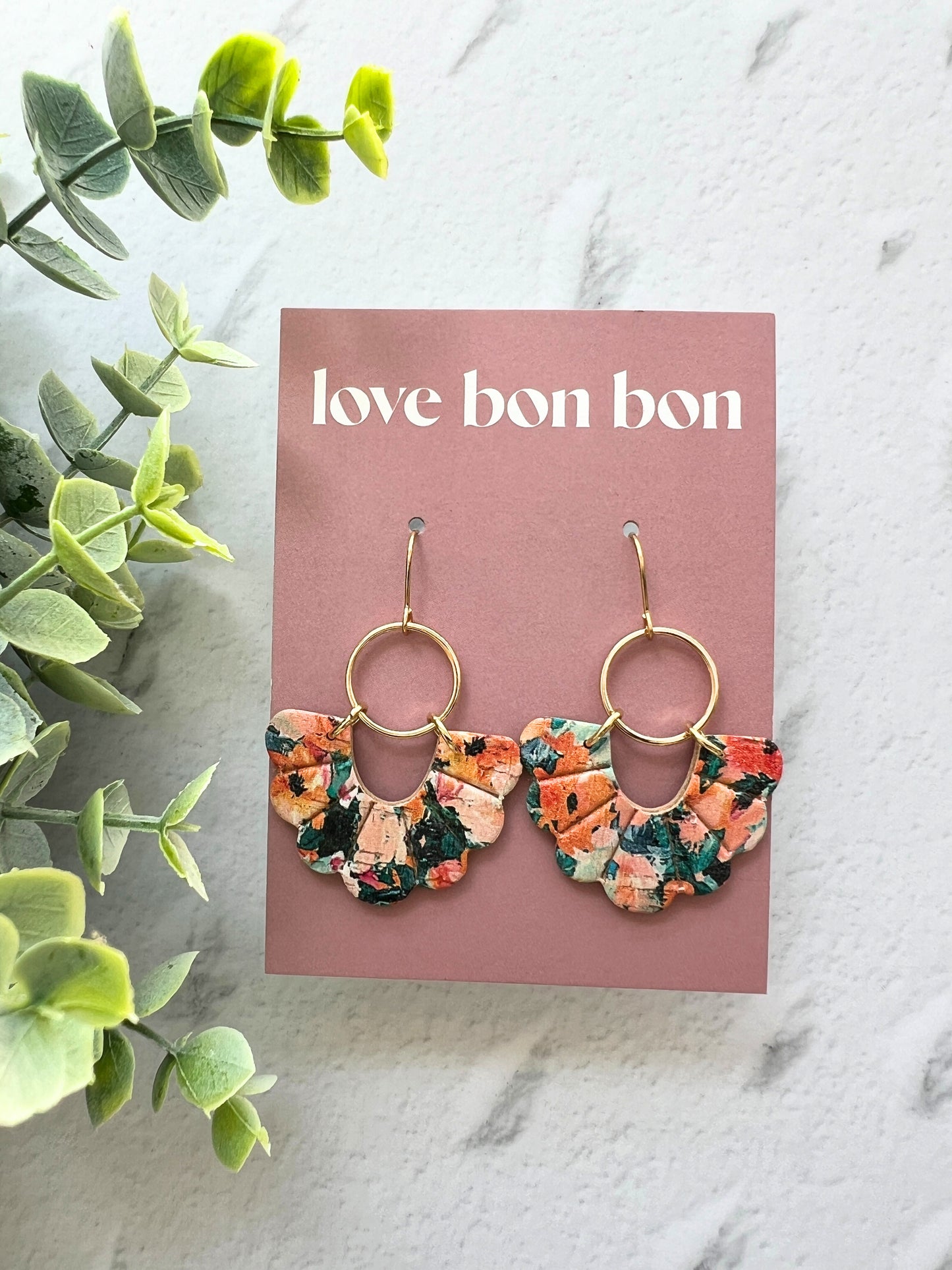 Birdie - Embossed Scallop Dangle Earring