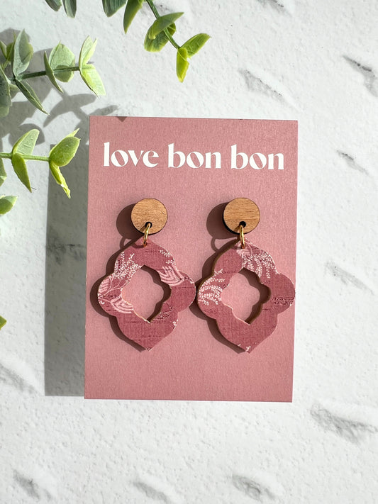 Noelle - Scallop Cut Out Diamond Dangle Earring