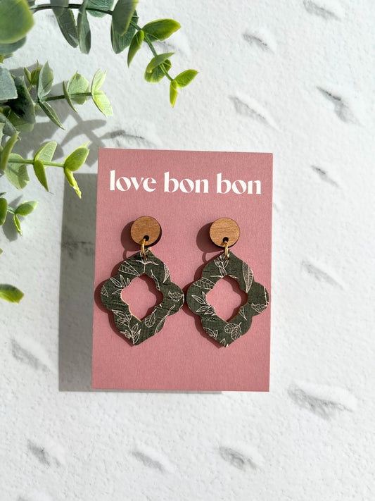 Noelle - Scallop Cut Out Diamond Dangle Earring