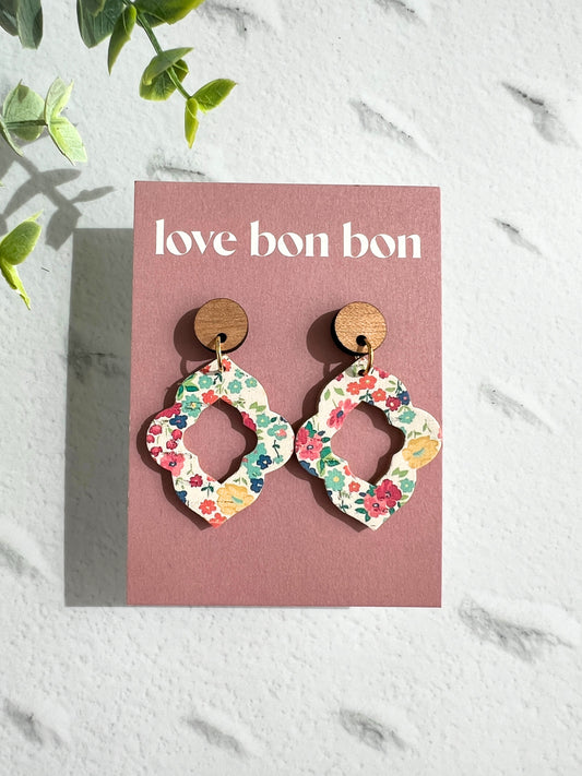 Noelle - Scallop Cut Out Diamond Dangle Earring