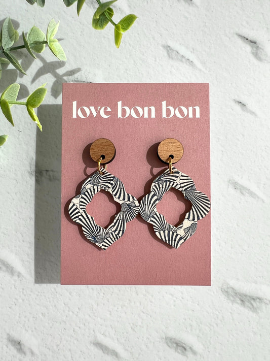 Noelle - Scallop Cut Out Diamond Dangle Earring