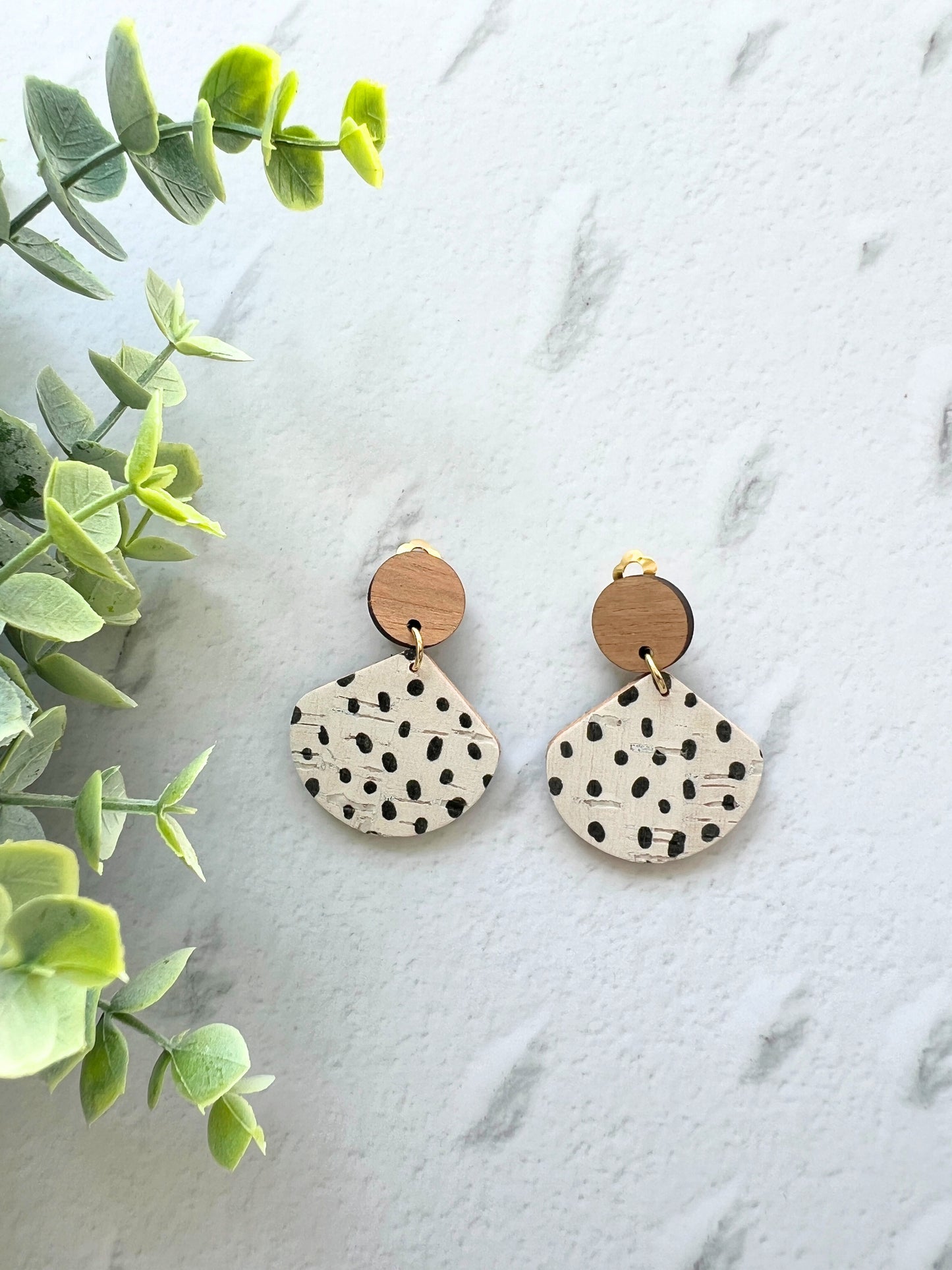 Thandie - Dangle Fan Clip On Earring