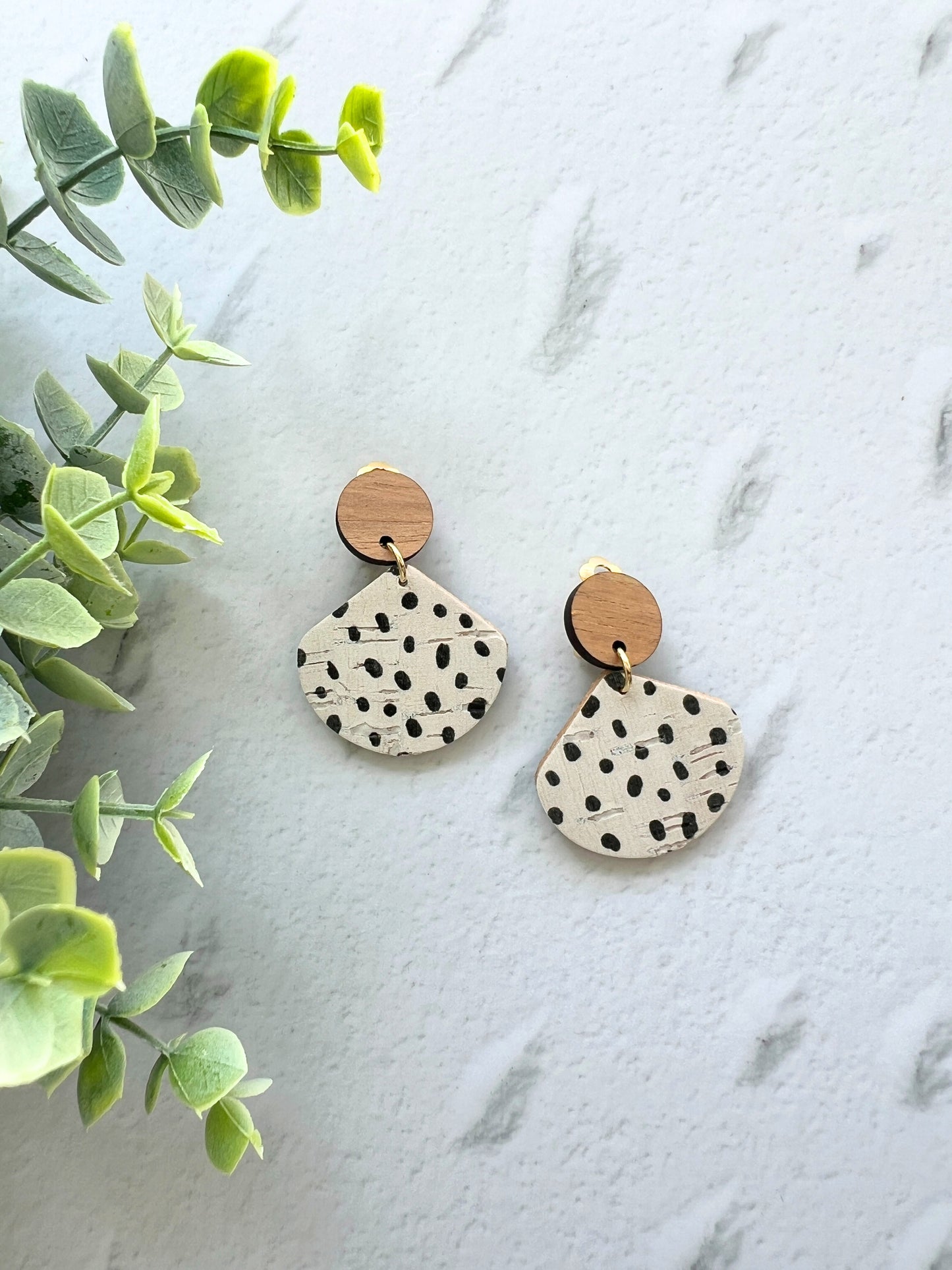 Thandie - Dangle Fan Clip On Earring
