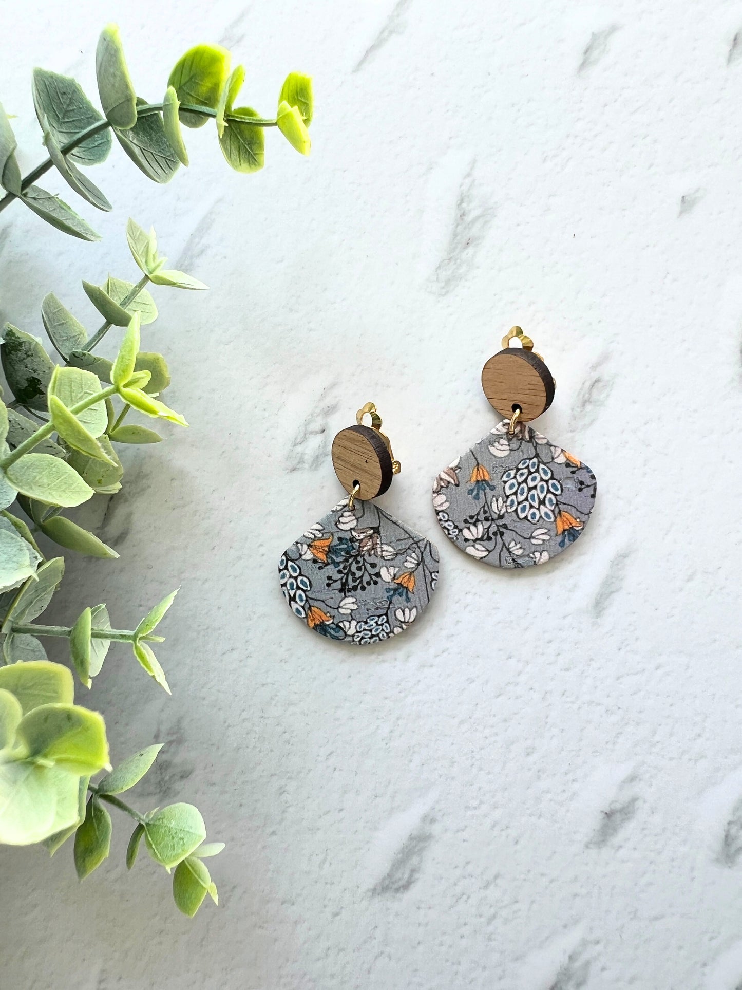 Thandie - Dangle Fan Clip On Earring
