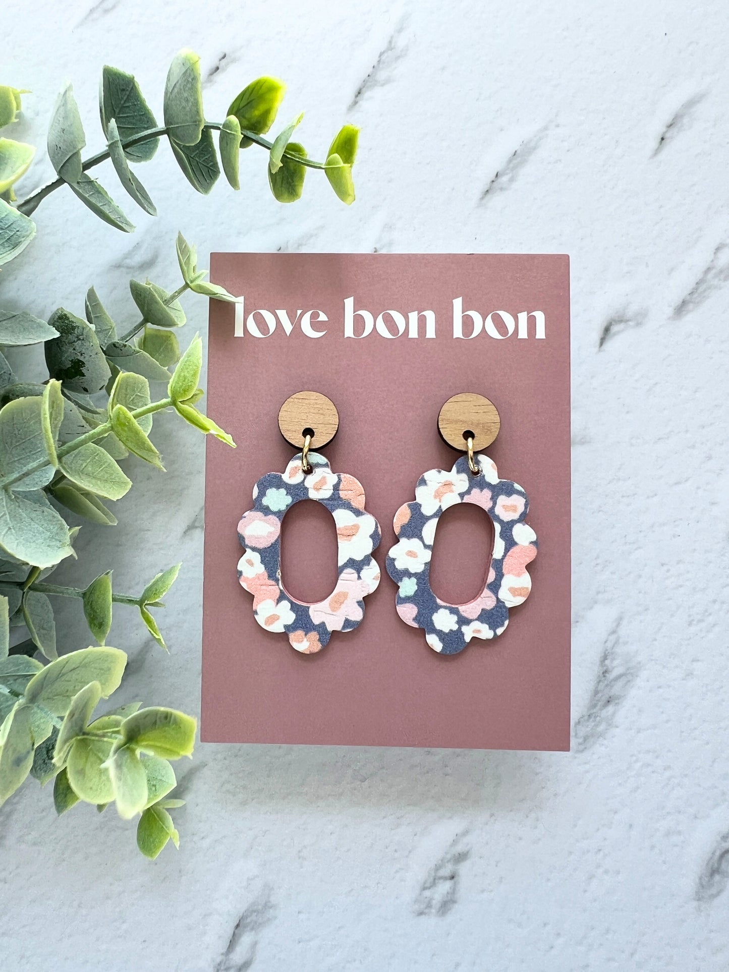 Thea - Oval Cut Out Scallop Dangle Earring