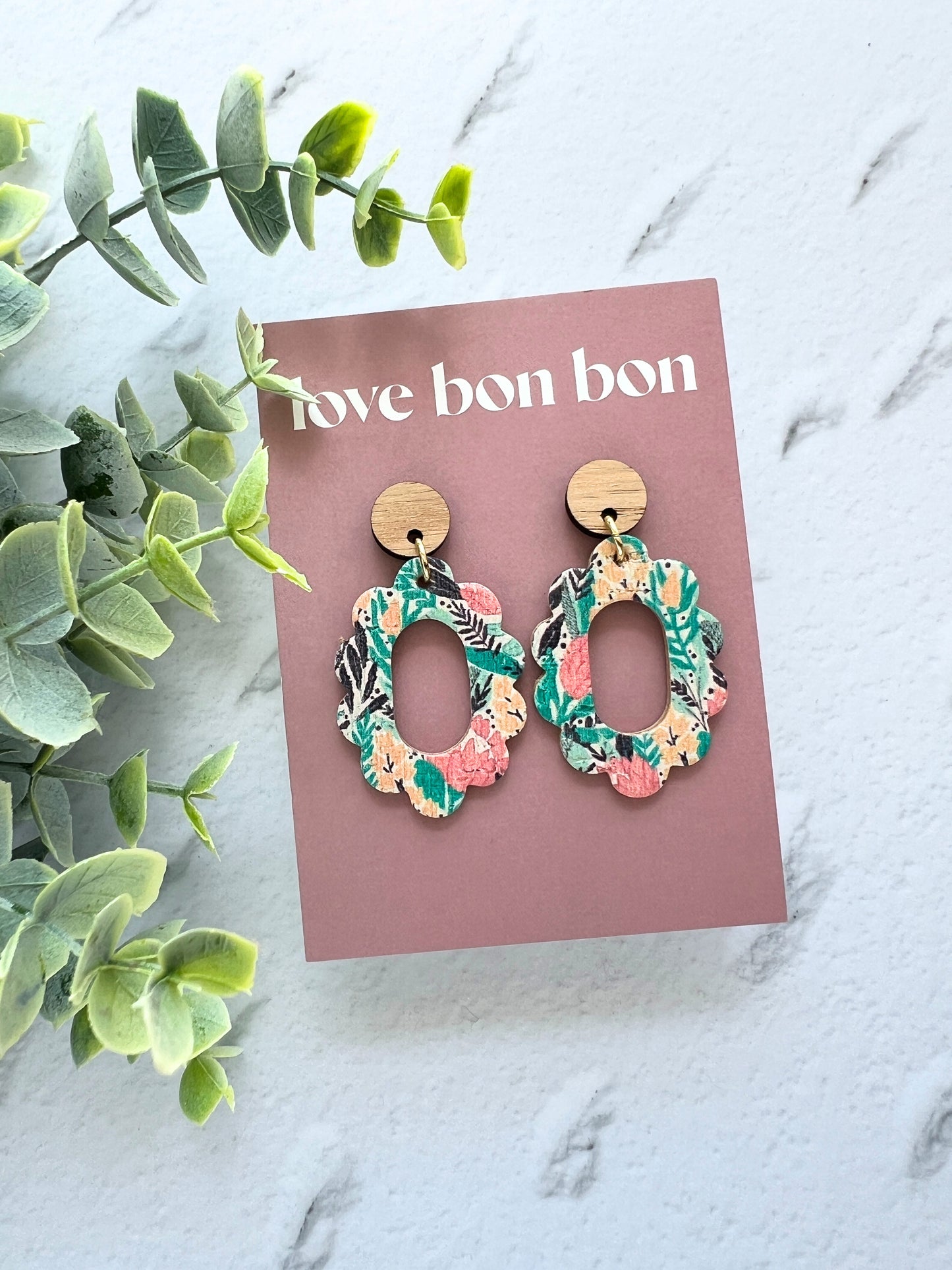 Thea - Oval Cut Out Scallop Dangle Earring