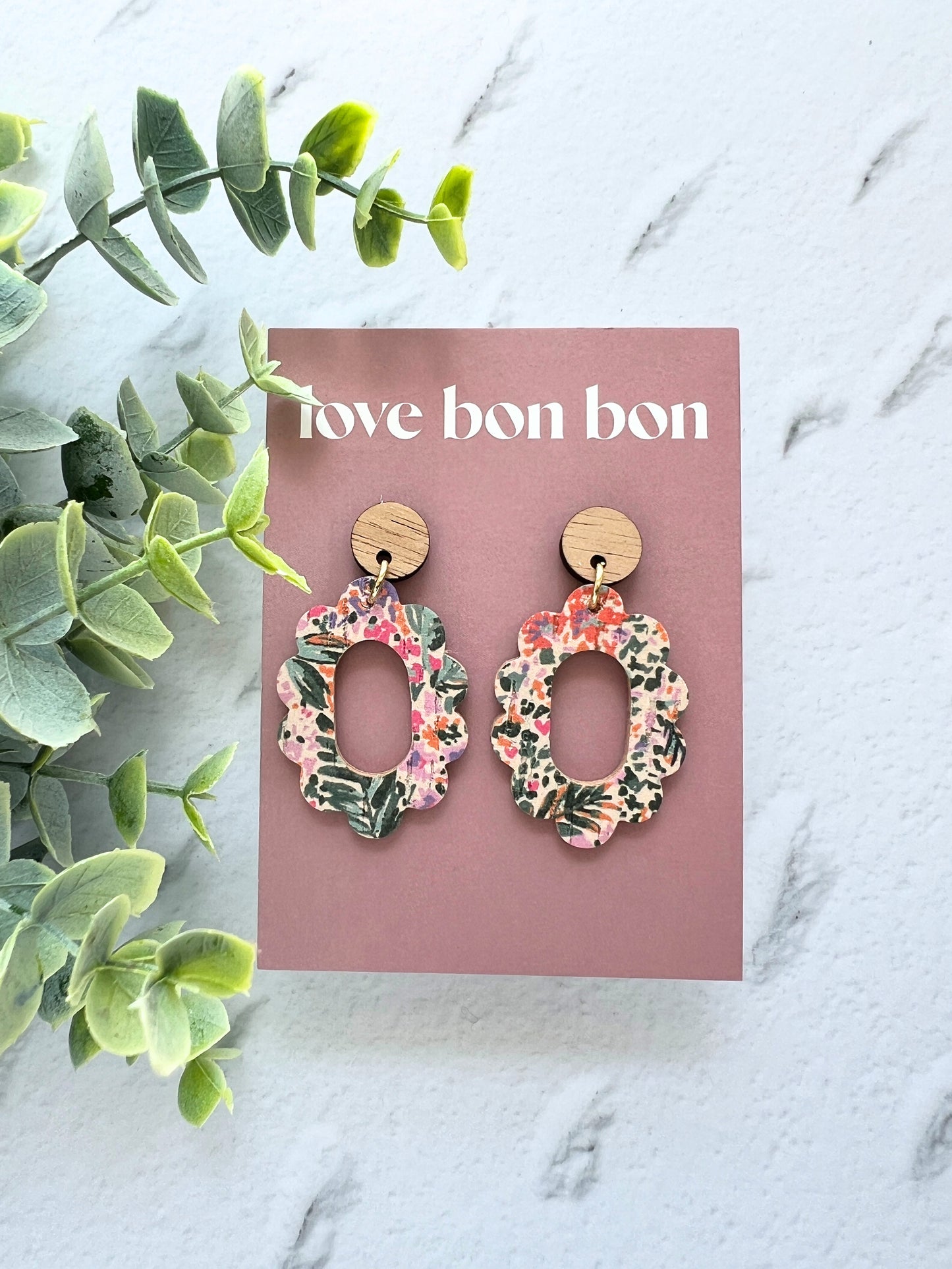 Thea - Oval Cut Out Scallop Dangle Earring