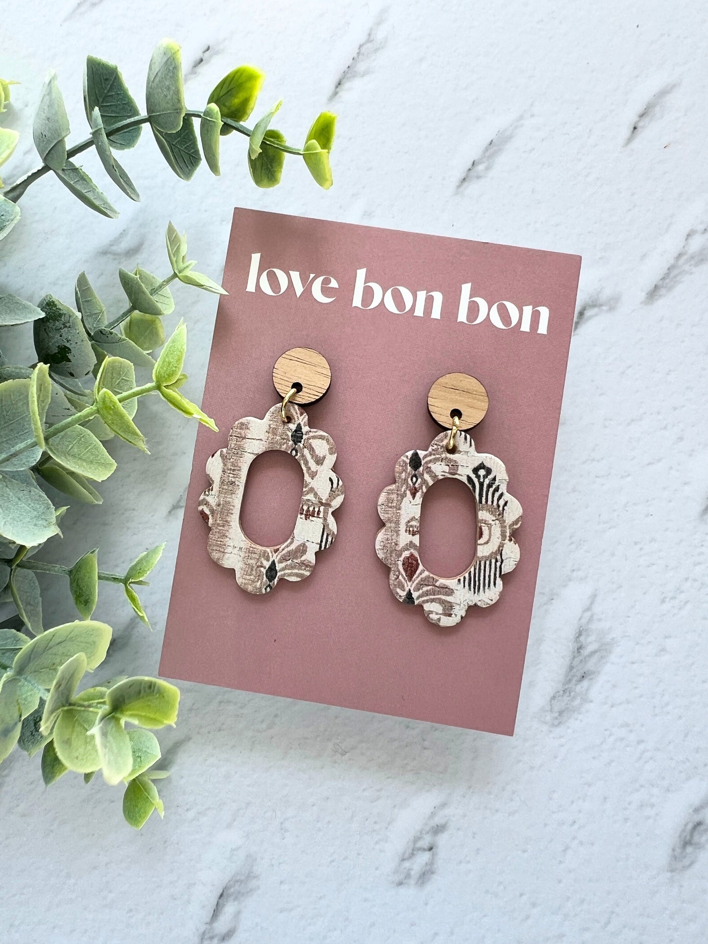 Thea - Oval Cut Out Scallop Dangle Earring