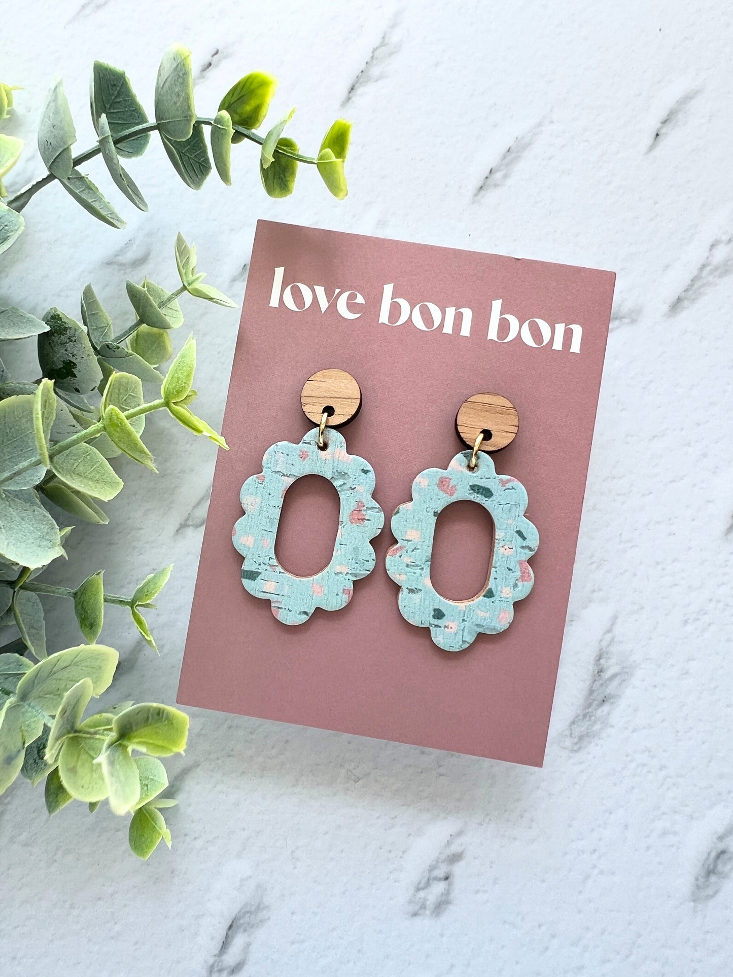 Thea - Oval Cut Out Scallop Dangle Earring